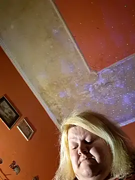 Snapshot of ducicsajsziii chatting on 02.18.25 ducicsajsziii online show from 02.18.25