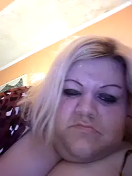 Snapshot of ducicsajsziii chatting on 02.19.25 ducicsajsziii online show from 02.19.25