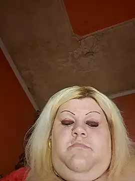 Snapshot of ducicsajsziii chatting on 03.18.25 ducicsajsziii online show from 03.18.25