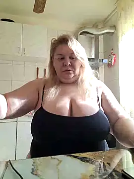 AriannaMilf online show from 11.17.25