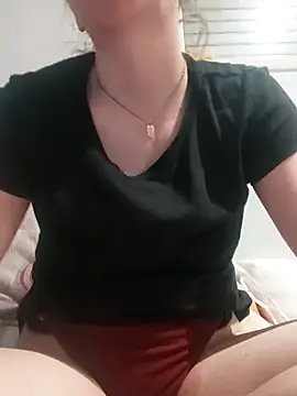 Snapshot of bruna_safadinhaa chatting on 02.23.25 bruna safadinhaa online show from 02.23.25