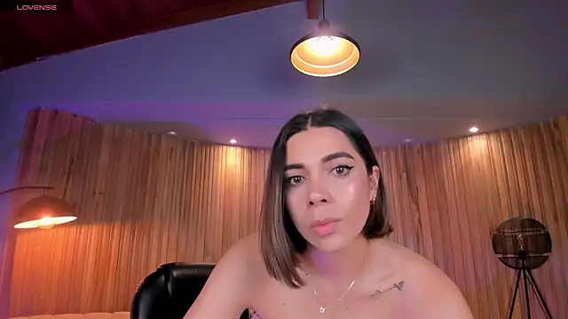 Snapshot of AmyWalker_ chatting on 02.25.25 AmyWalker online show from 02.25.25