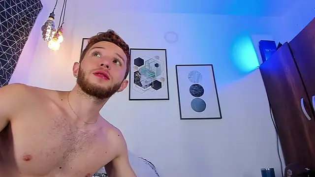 Snapshot of Juan_Castano chatting on 03.09.25 Juan Castano online show from 03.09.25