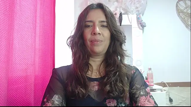 Snapshot of Victoria_meester chatting on 02.05.25 Victoria meester online show from 02.05.25