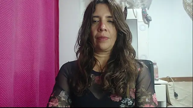 Snapshot of Victoria_meester chatting on 02.05.25 Victoria meester online show from 02.05.25