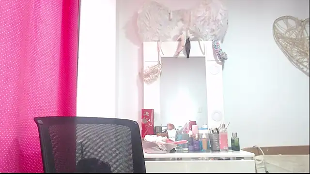 Snapshot of Victoria_meester chatting on 02.07.25 Victoria meester online show from 02.07.25