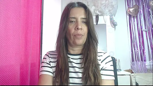 Snapshot of Victoria_meester chatting on 02.19.25 Victoria meester online show from 02.19.25