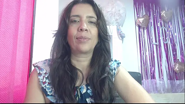 Snapshot of Victoria_meester chatting on 02.23.25 Victoria meester online show from 02.23.25