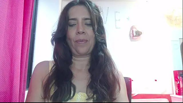 Snapshot of Victoria_meester chatting on 03.11.25 Victoria meester online show from 03.11.25