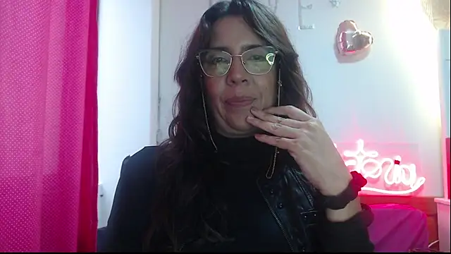Snapshot of Victoria_meester chatting on 03.19.25 Victoria meester online show from 03.19.25