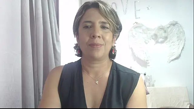 Snapshot of Victoria_meester chatting on 09.22.25 Victoria meester online show from 09.22.25