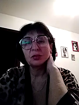 Snapshot of AlbinaXPretty chatting on 12.06.24 AlbinaXPretty online show from 12.06.24