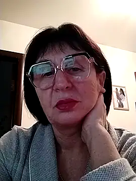 Snapshot of AlbinaXPretty chatting on 12.08.24 AlbinaXPretty online show from 12.08.24