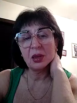Snapshot of AlbinaXPretty chatting on 01.16.25 AlbinaXPretty online show from 01.16.25