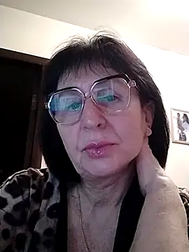 Snapshot of AlbinaXPretty chatting on 01.22.25 AlbinaXPretty online show from 01.22.25