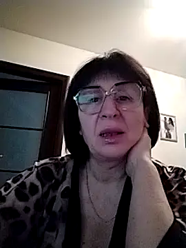 Snapshot of AlbinaXPretty chatting on 01.24.25 AlbinaXPretty online show from 01.24.25