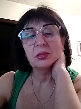 Snapshot of AlbinaXPretty chatting on 01.30.25 AlbinaXPretty online show from 01.30.25