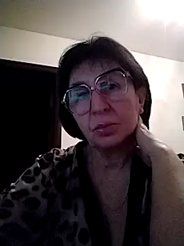 Snapshot of AlbinaXPretty chatting on 02.08.25 AlbinaXPretty online show from 02.08.25