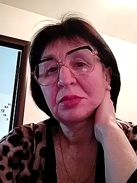 Snapshot of AlbinaXPretty chatting on 02.23.25 AlbinaXPretty online show from 02.23.25