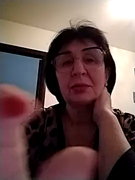 Snapshot of AlbinaXPretty chatting on 03.02.25 AlbinaXPretty online show from 03.02.25