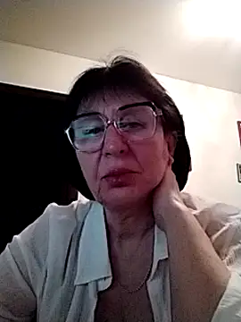 Snapshot of AlbinaXPretty chatting on 03.08.25 AlbinaXPretty online show from 03.08.25