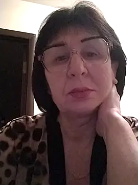 Snapshot of AlbinaXPretty chatting on 03.16.25 AlbinaXPretty online show from 03.16.25