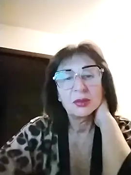 Snapshot of AlbinaXPretty chatting on 10.02.25 AlbinaXPretty online show from 10.02.25