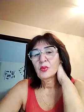 Snapshot of AlbinaXPretty chatting on 10.05.25 AlbinaXPretty online show from 10.05.25