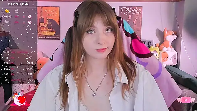 Snapshot of AliceLanley chatting on 12.14.24 AliceLanley online show from 12.14.24