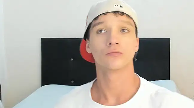 Snapshot of angelcortes chatting on 01.26.25 angelcortes online show from 01.26.25