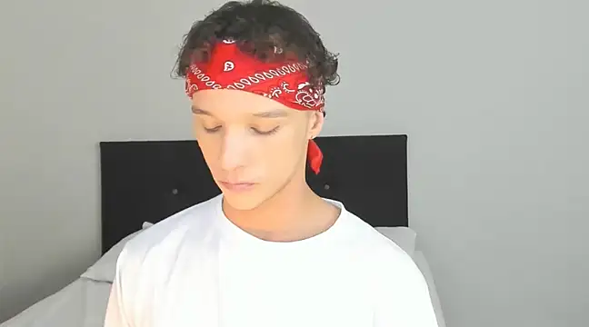 Snapshot of angelcortes chatting on 03.03.25 angelcortes online show from 03.03.25