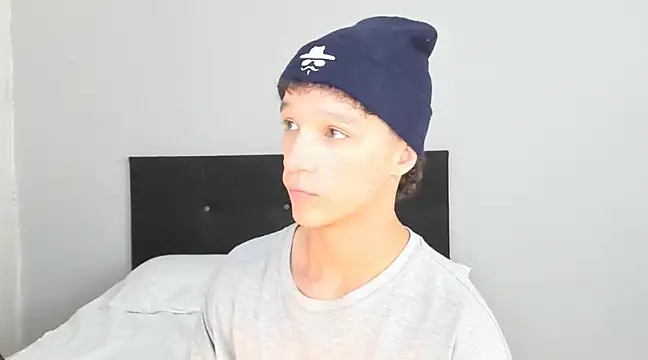 Snapshot of angelcortes chatting on 03.07.25 angelcortes online show from 03.07.25