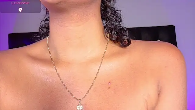 Snapshot of charlotteeruss chatting on 01.22.25 charlotteeruss online show from 01.22.25