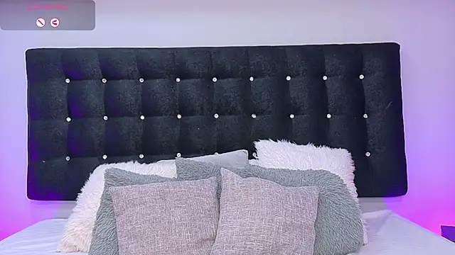 Snapshot of charlotteeruss chatting on 01.31.25 charlotteeruss online show from 01.31.25