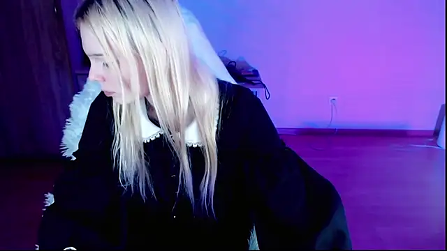 Emily Nyaffee online show from 02.01.25