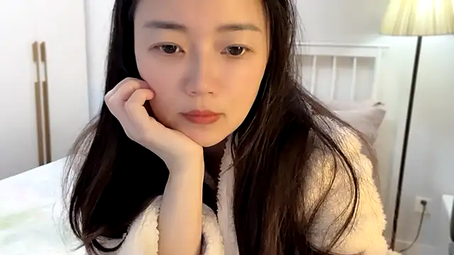 A-xena online show from 02.18.25