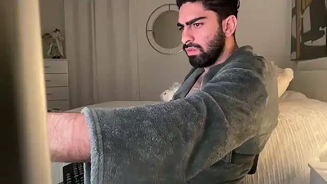 Snapshot of Carlos-195- chatting on 11.08.25 Carlos-195- online show from 11.08.25