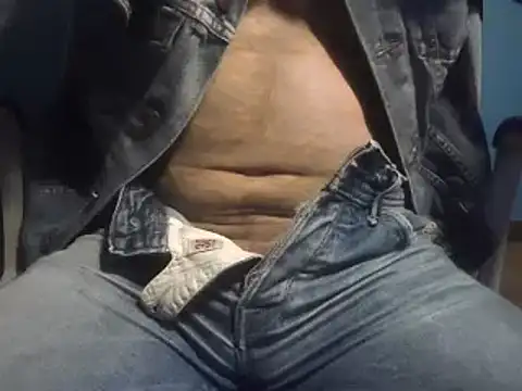 Snapshot of Pol8822 chatting on 01.23.25 Pol8822 online show from 01.23.25