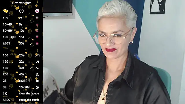 Snapshot of scarlett_paris22 chatting on 03.08.25 scarlett paris22 online show from 03.08.25