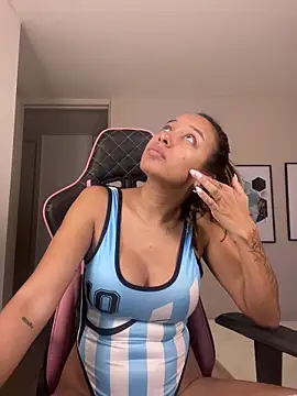 DianaHopson online show from 10.31.25