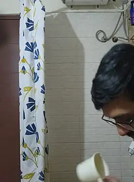 Snapshot of surfer_fun29 chatting on 12.15.24 surfer fun29 online show from 12.15.24