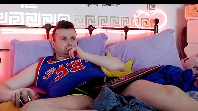 Snapshot of erotico69xxx chatting on 10.04.25 erotico69xxx online show from 10.04.25