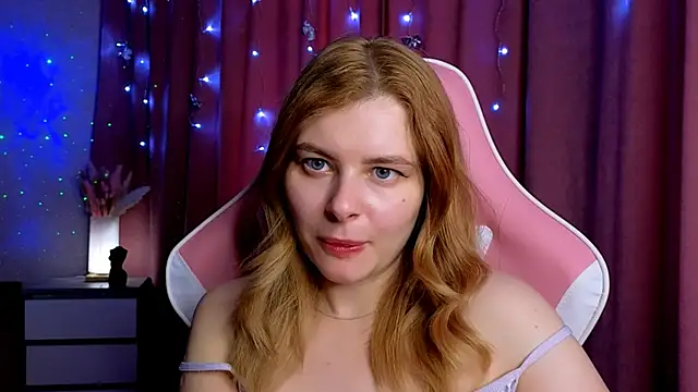 Snapshot of Day-off chatting on 10.04.25 Day-off online show from 10.04.25