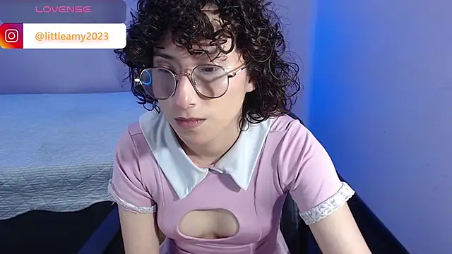 Snapshot of little__amy_ chatting on 01.29.25 little amy online show from 01.29.25
