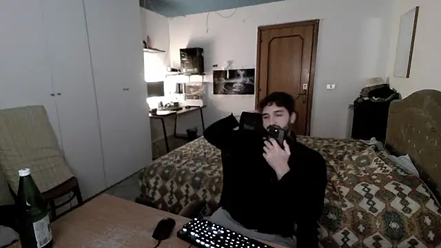 Snapshot of Alexox02 chatting on 12.22.24 Alexox02 online show from 12.22.24