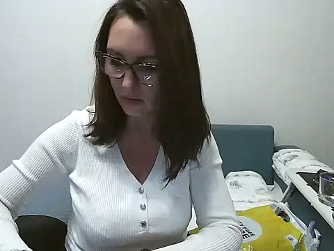 Snapshot of Ulyana72882 chatting on 12.31.24 Ulyana72882 online show from 12.31.24
