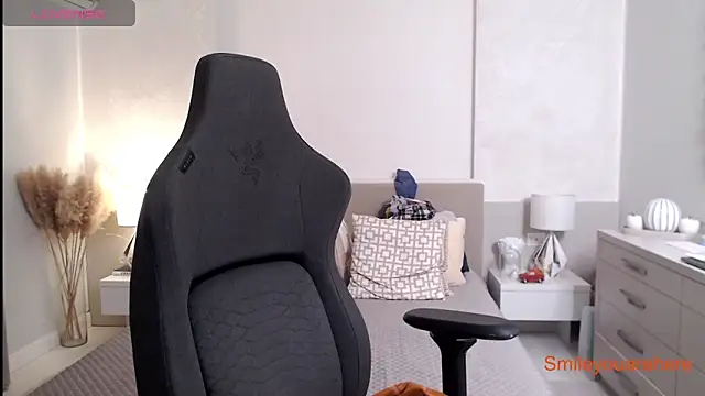 Smileyouarehere online show from 10.22.25