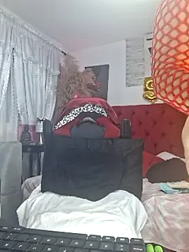 Snapshot of evelin_hott chatting on 03.11.25 evelin hott online show from 03.11.25