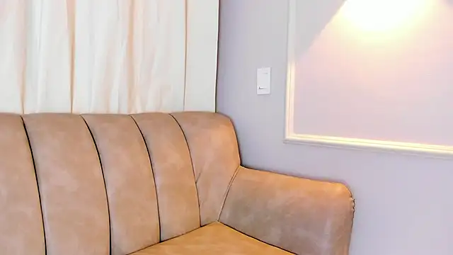 Snapshot of Lia_walton chatting on 02.11.25 Lia walton online show from 02.11.25