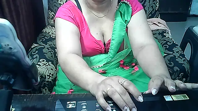 Snapshot of Punambhabisexy chatting on 10.06.25 Punambhabisexy online show from 10.06.25